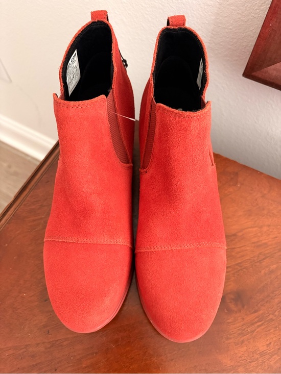 Sorel Shoes - Sorel Red Suede Chelsea Ankle Boots